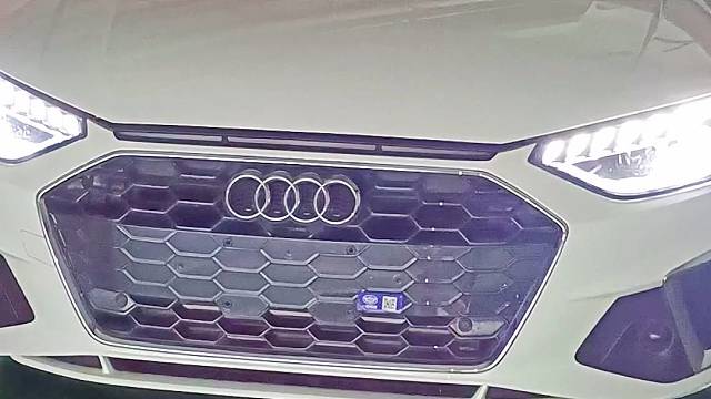 奥迪A4L安装防拆抗屏蔽GPS定位防盗系统，提升汽车安全预警功能强大，拆机锁车