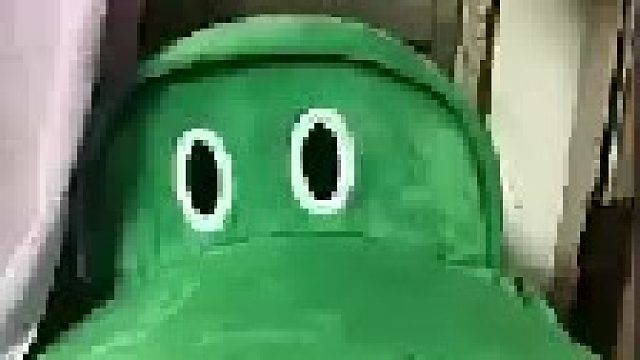 哈哈哈，第一次扑出来被吓到~ 好可爱！