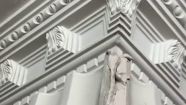 原来吊顶饰条是这样拼到一起的