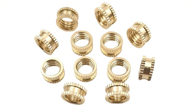 工丂精密注塑黄铜滚花嵌件螺母