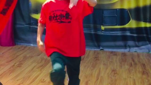 一对一的课程就是刺激啊！舒服！#3500学的街舞 #舞蹈课堂随拍 #英德#英德街舞#英德舞蹈。最后我