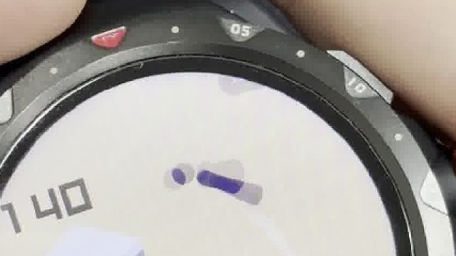 这手表也好玩了吧，还能玩跳一跳！！！