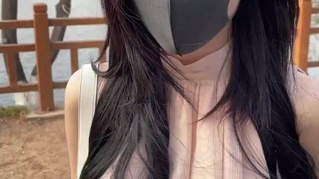 不用言语的不承认，我相信你的眼神