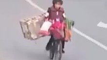 价值20万的藏品看上去普普通通，被物业当垃圾扔了