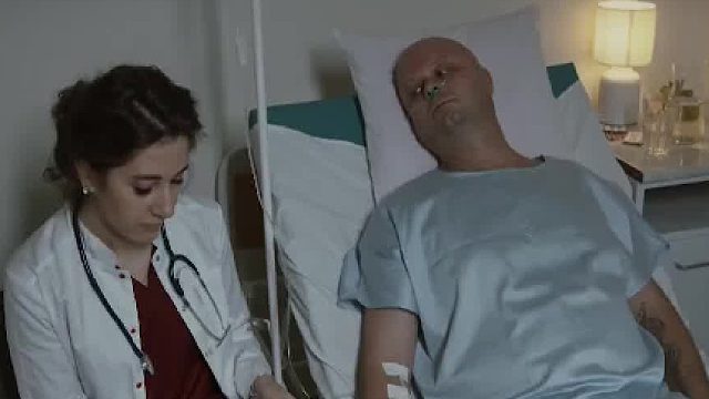 “头孢加酒，说走就走”是真的吗，背后的原理是什么03