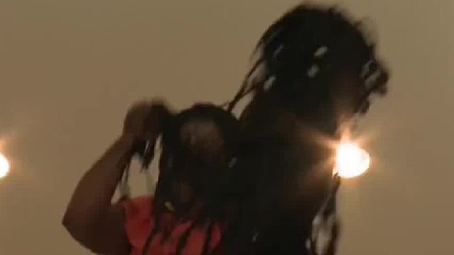 世界上身体部位最长的9个人，指甲长达9米的人，平时怎么生活02