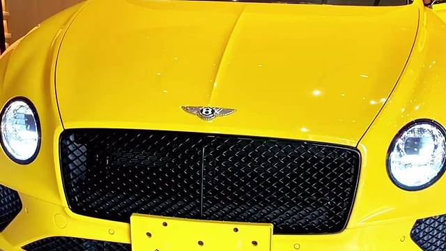 宾利安装防拆抗屏蔽GPS定位防盗系统，开启屏蔽器自动锁车，换卡、扣卡、干扰锁车报警到手机。