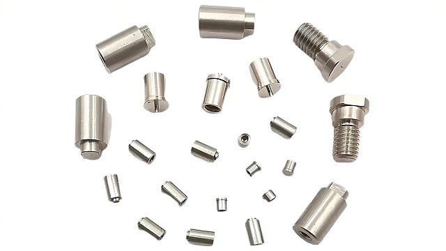 工丂不锈钢焊接螺母柱