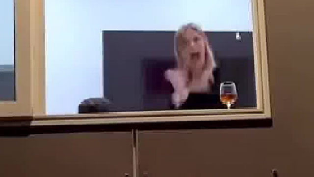 模型：汗流浃背了吧