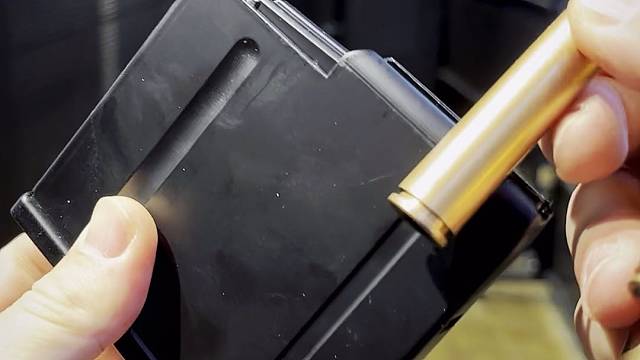 AWM抛壳玩具模型