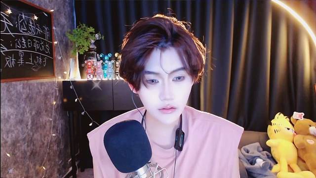 有人骂你野心勃勃 有人爱你灵魂有火