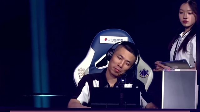 斗地主：旭旭宝宝单挑掘开高源！阿酒坐镇暗中观察！解说目瞪口呆