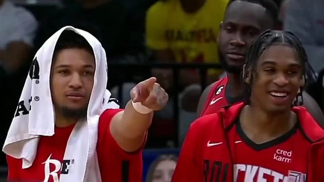 裁判真的是丑陋至极啊！你裁判越不想让我们赢，我们越要赢给你看！