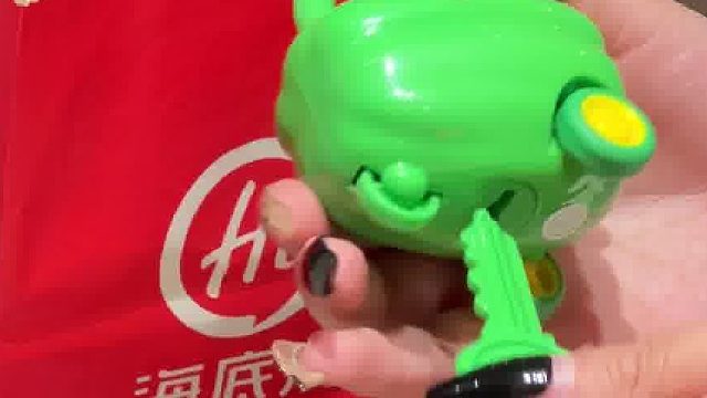 海底捞现在的小玩具也太可爱了！能玩一天