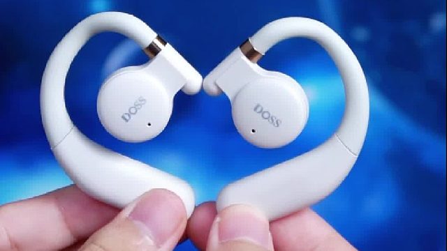 便捷的操作和连接DOSS开放式运动蓝牙耳机让你享受无线自由