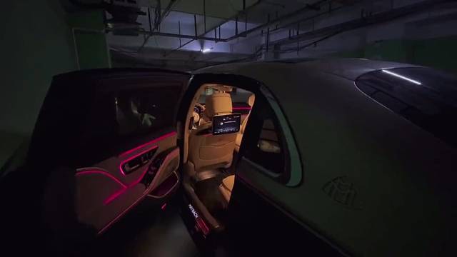 中产阶级的钱已经被房地产套牢了，现在开始转低产阶级的钱了。