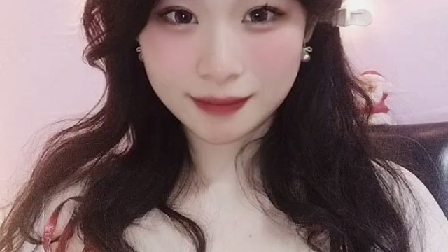 再靠近一点点～