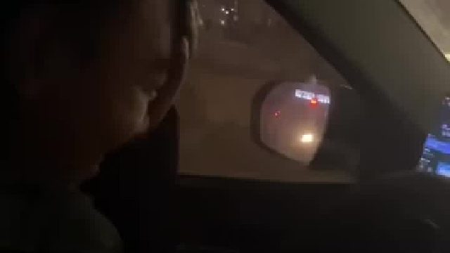 网友：咋感觉大哥出了一身汗