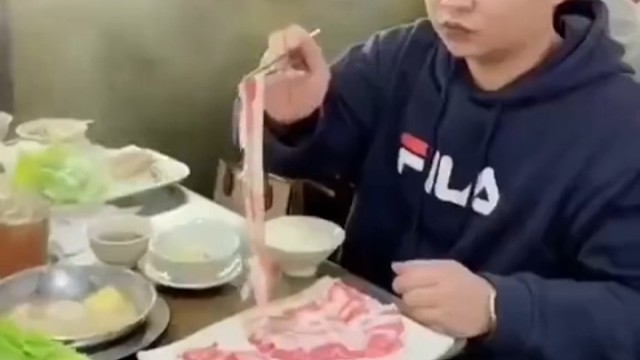 大哥是来炫手艺的