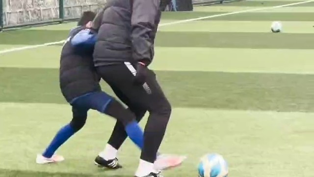 防守要领是什么？#足球