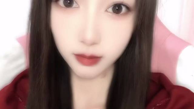 你快回去问问你妈，快过年了，要儿媳妇吗？要的话，你看我行吗……