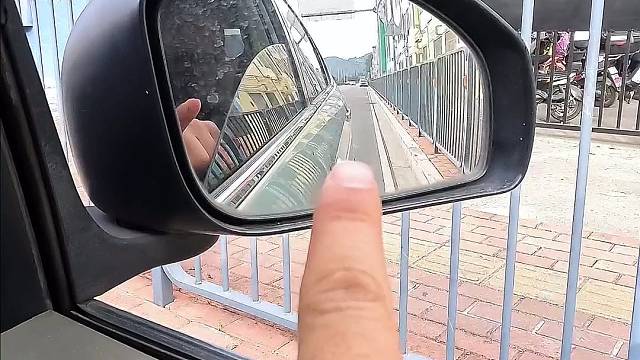 开车上路如何判断左右车距