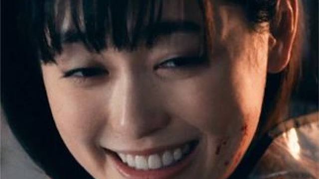 男生喜歡一個女孩，沒想到對方是個殺手，這會是一種什么體驗?zāi)兀?#一個片段看完一整部電影#驚悚懸疑#我
