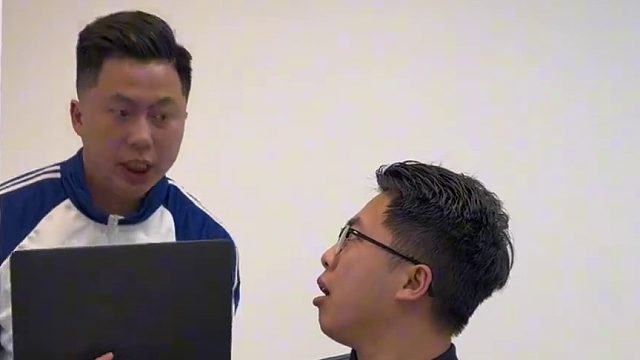 那些第一个知道班里某个消息的人