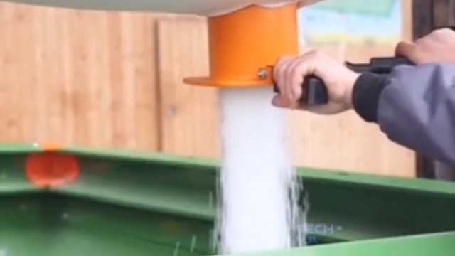 省时省力的吨袋卸料器