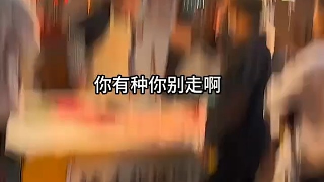 卖猪肉的老板见过不少，没见过口才这么好的