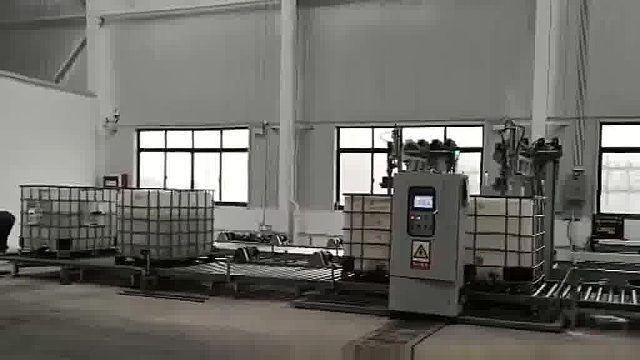 1000L-IBC吨桶液体活塞灌装机_汽车漆灌装机