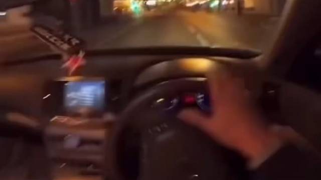 让你的兄弟带你漂移