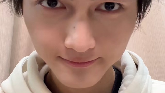 今天好像又帅了