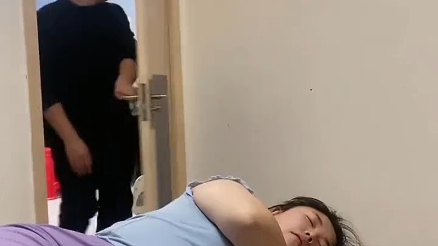 小伙属啄木鸟的，真快