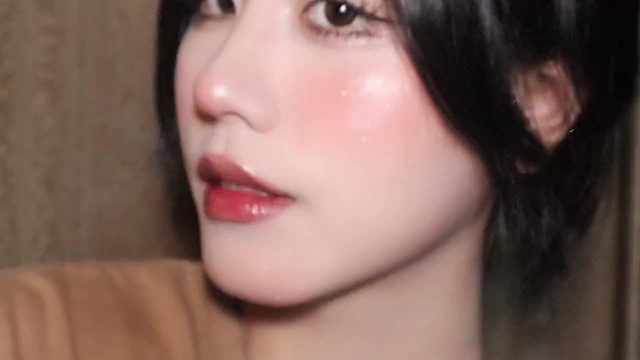 站得高有什么用 还不是得低头听我说话