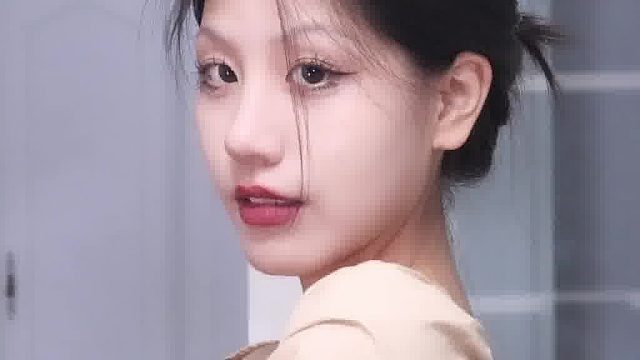 又瘦又好看的女孩子太多了，我只要做自己就好了