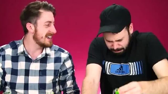 世界最“难喝”12种酒，喝过的人直呼花钱买罪受，你喝过几个02