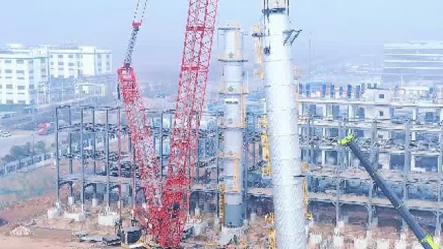 宜化化机塔器空中组对施工现场