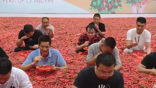 辣椒明明是从嘴巴吃进去，为什么会辣屁股，芥末为啥辣鼻子01