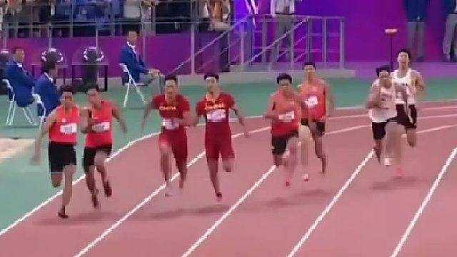 陈佳鹏最后一棒太帅了！后程反超日本队，生吃小日子！中国队38.29荣获男子4×100米接力冠军！