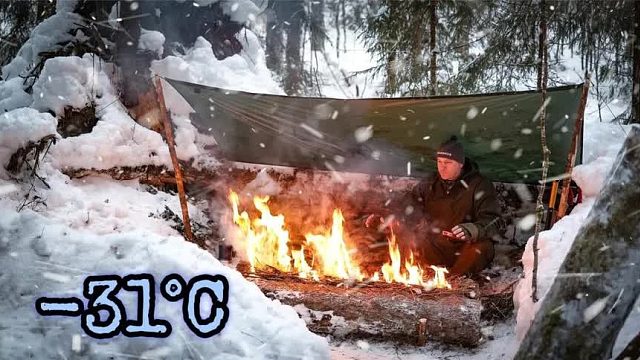 冰天雪地挑战极限求生，本以为凶多吉少，结果小伙用妙招成功搞定
