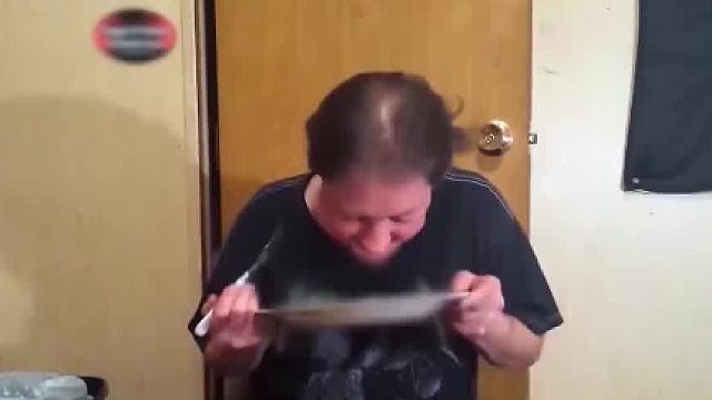 世界各国黑暗料理，含上亿霉菌奶酪、生吞章鱼，你最难接受哪种01