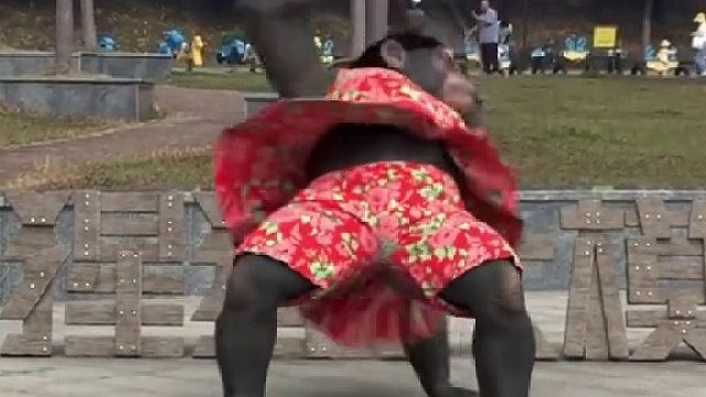 还没完全进化 就开始上班了