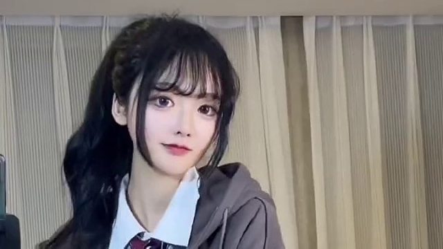 喜欢扎马尾的女孩子还是披发