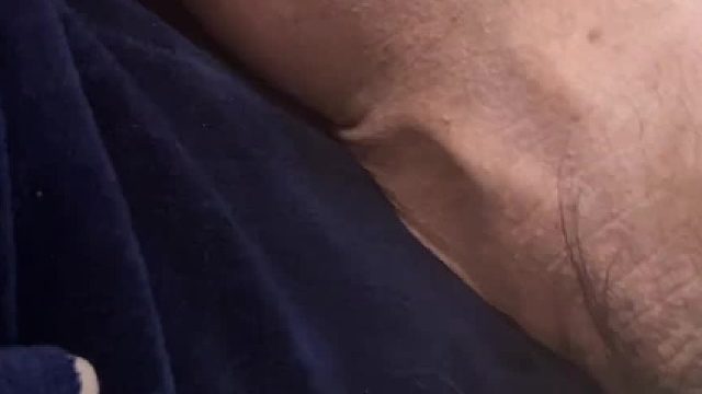 这冠毛犬长得真是磕碜，像个小老头一样