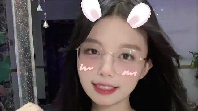 等我脸胖回来就不带兔兔了