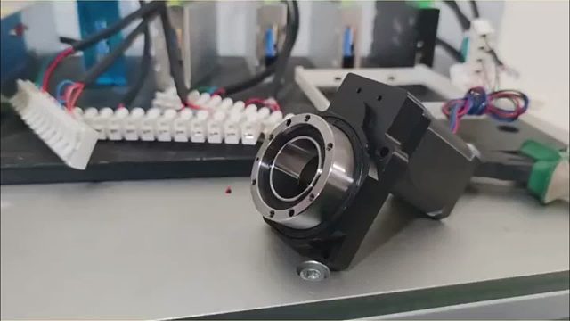 精密机械传动，中空旋转平台步进直连，搭配闭环及开环电机控制，任意角度定位 圆周角度定位精密中空转台