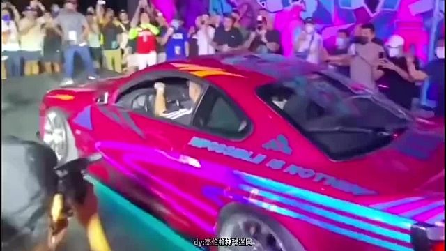 巨星待遇！杰伦格林到访菲律宾参加活动，虽然还不是超级巨星，但是超级巨星的待遇已经安排上了！