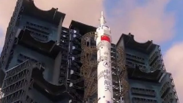 预祝神舟十五号发射成功