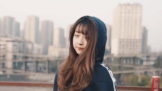 我赌十听易拉罐 你今晚必来大姨妈